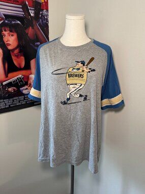 Vintage Red Jacket Milwaukee Brewers Grey and Blue Graphic Tee Shirt